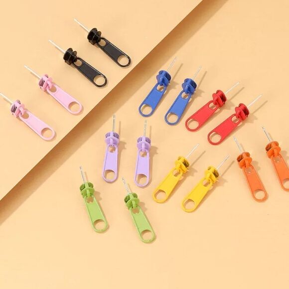 NWOT Lavender Zipper Pull Earrings - Picture 2 of 2